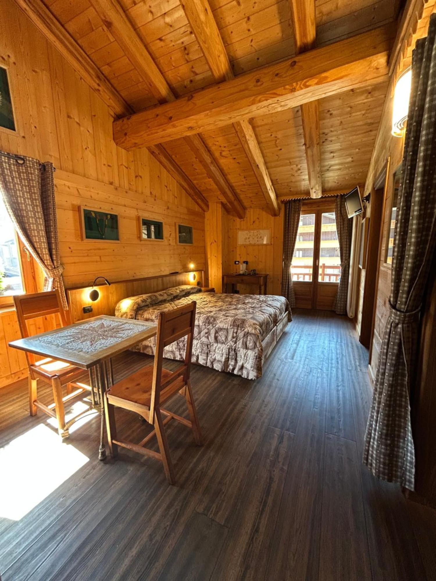 Hibou Chambres - Конье Экстерьер фото